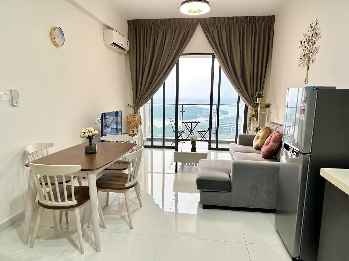 Golden Tree @ Country Garden Danga Bay Apartment Johor Bahru