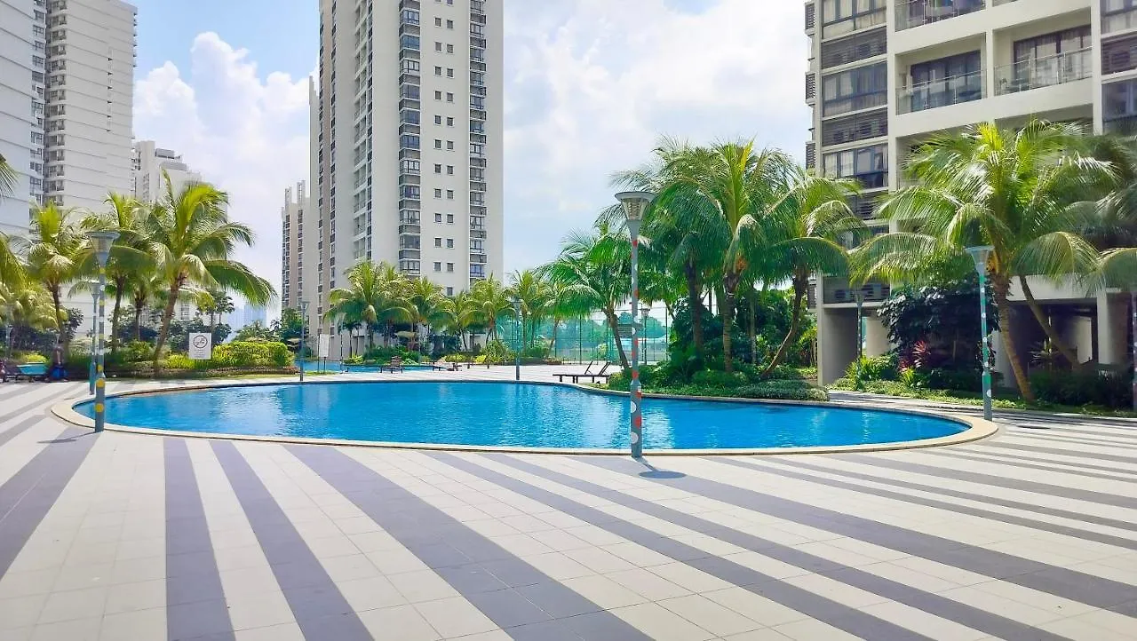 Golden Tree @ Country Garden Danga Bay Apartment Johor Bahru 0*,  Malaysia